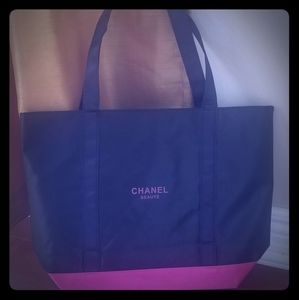 VIP cosmetic tote